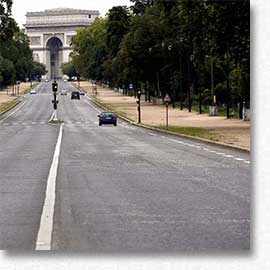 Autre "fake" : il s'agit de Paris le 15 aôut