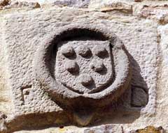 Blason des Régnier de Guerchy, café la Chapelle Rablais